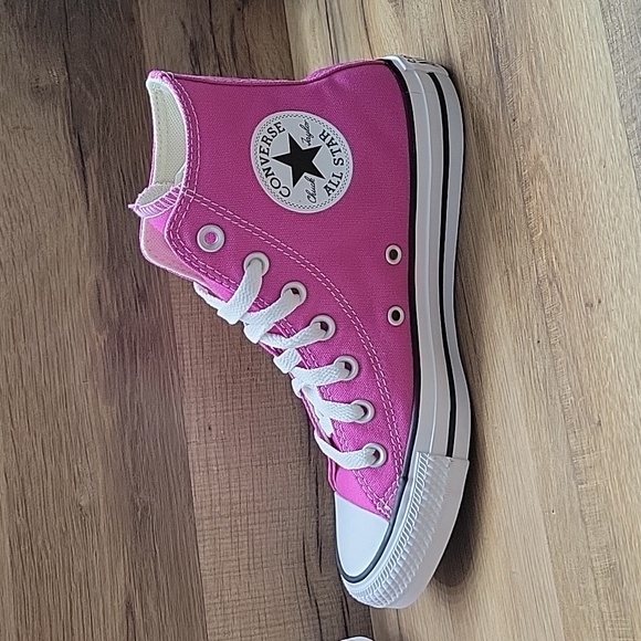 Converse high top Brand new. - Picture 9 of 11